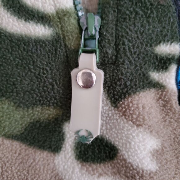 Marvel Spiderman Boys Quarter-Zip Pullover Fleece Sweatshirt Camo Print Size 5 - Picture 8 of 11